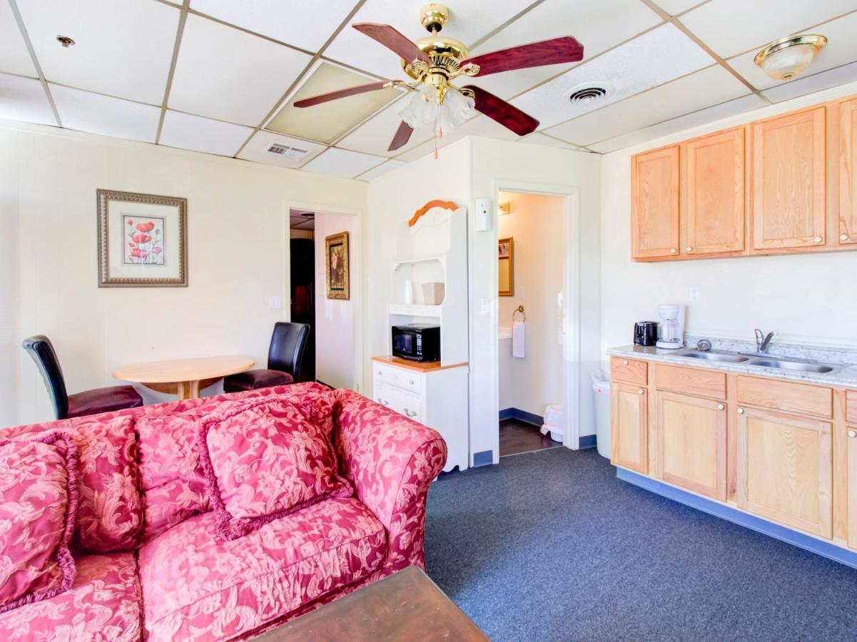 Hotel Oyo I-44 Ok 2*