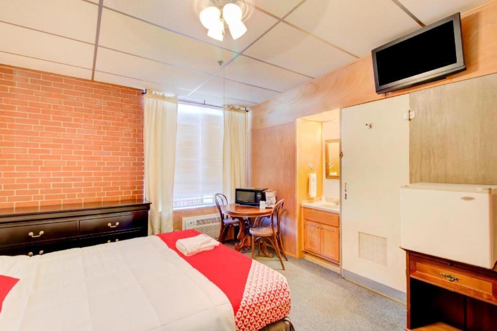 Hotel Oyo I-44 Ok
