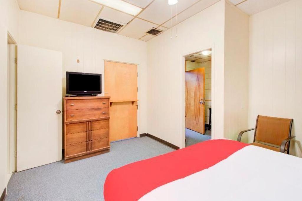 Hotel Oyo I-44 Ok 2*